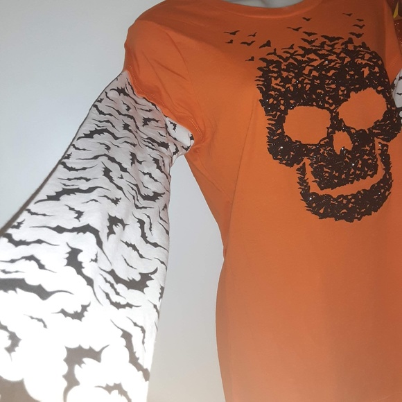 HALLOWEEN T-SHIRT - BLACK SKULL - ORANGE SHIRT - Picture 2 of 7